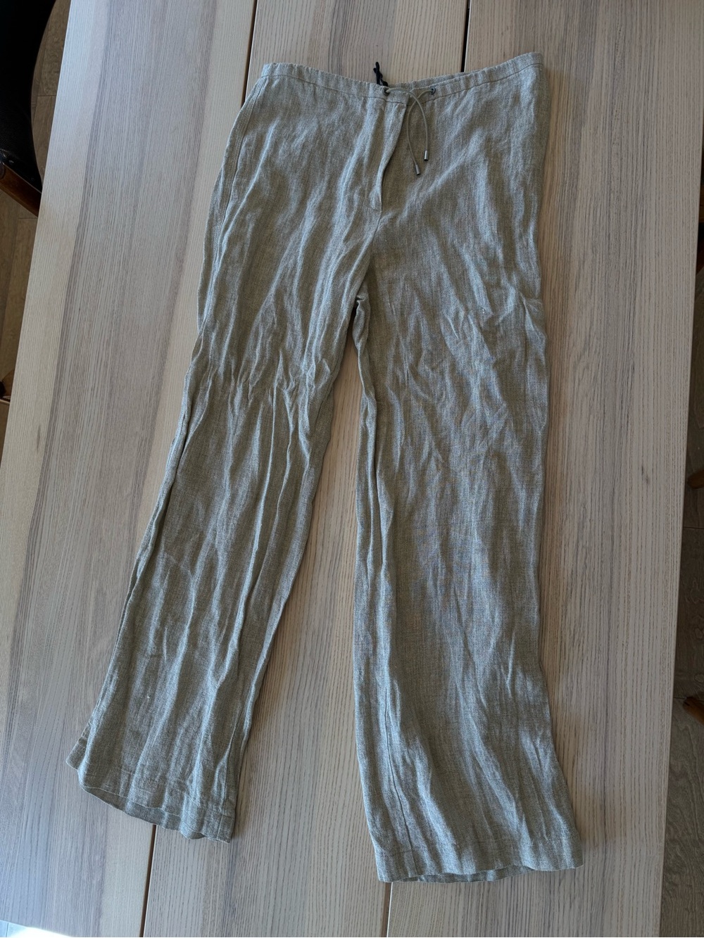 Women’s beige linen pants